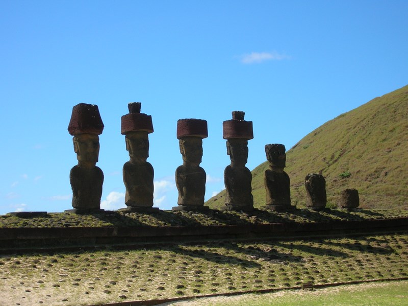 Fotografía 6 de Tour Isla de Pascua. Visita moai, volcanes, cuevas y playas en Isla De Pascua, Valparaiso