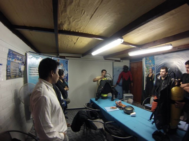Fotografía 4 de Escuela de buceo en Arica, Oceano Sub en Arica, Arica Y Parinacota