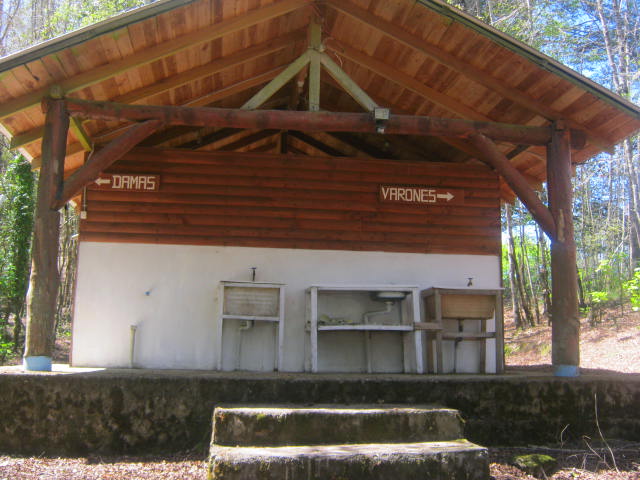 Fotografía 3 de Camping Los Canelos Pucón en Pucon, Araucania