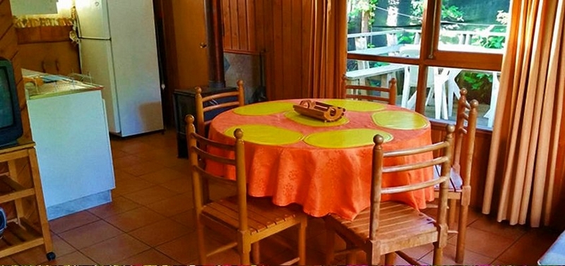 Fotografía 9 de Cabañas en Pucon, cabañas equipadas, piscina, quincho, giras de estudio amplia en Pucon, Araucania