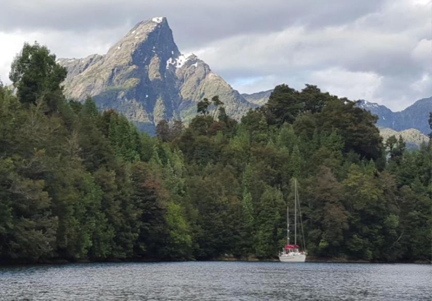 Fotografía 2 de Turismo Nautiuco y arriendo de embarcaciones en Puerto Montt, Los Lagos