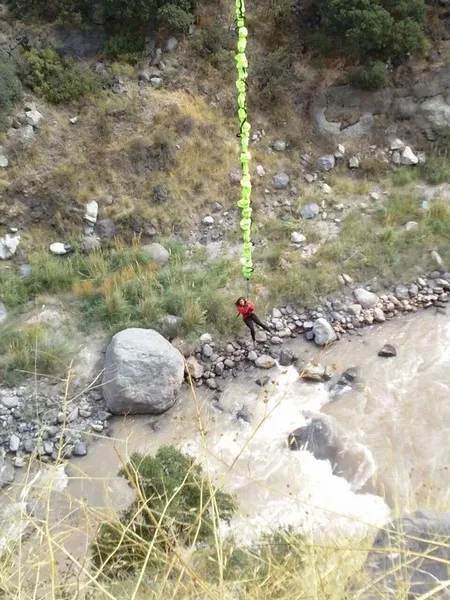 Fotografía 11 de Salto en Bungee en Cajon del Maipo en SAN JOSE DE MAIPO, Metropolitana