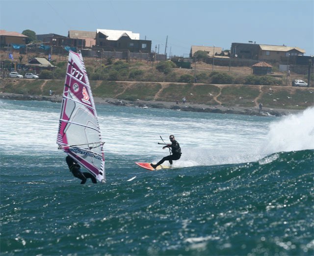 Fotografía 5 de Escuela de Surf en Pichilemu en Pichilemu, Ohiggins
