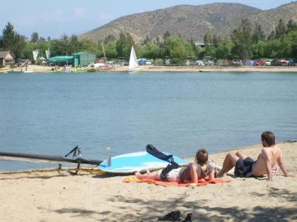 Centro Ecoturistico Laguna Esmeralda - Melipilla