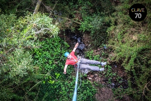 Swing jump o puenting con clave 70 en concepción